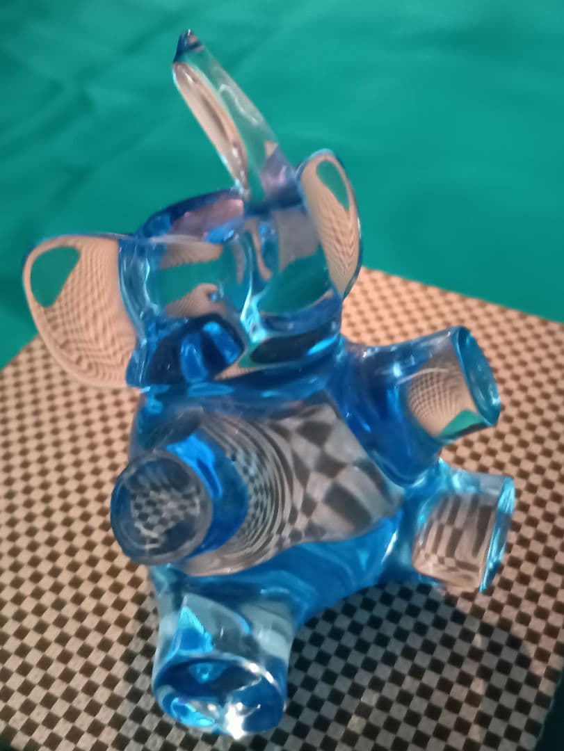 バカラ　BACCARAT　動物シリーズ　ブルーのゾウの置物