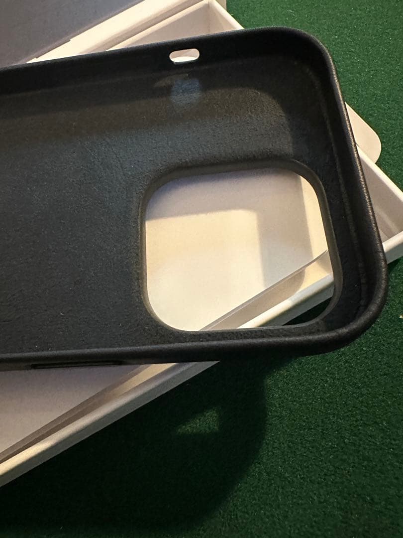 美品　iPhone 14 Pro用 Apple純正 レザーケース　ミッドナイト