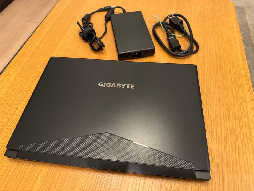ゲーミングPC GIGABYTE AERO 15XV8