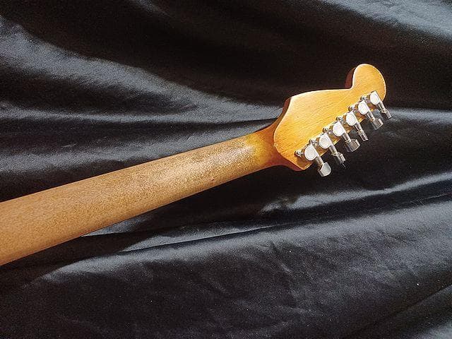 ★Custom HardRelic Sunburst StratocasterⅡ