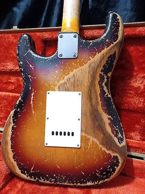 ★Custom HardRelic Sunburst StratocasterⅡ