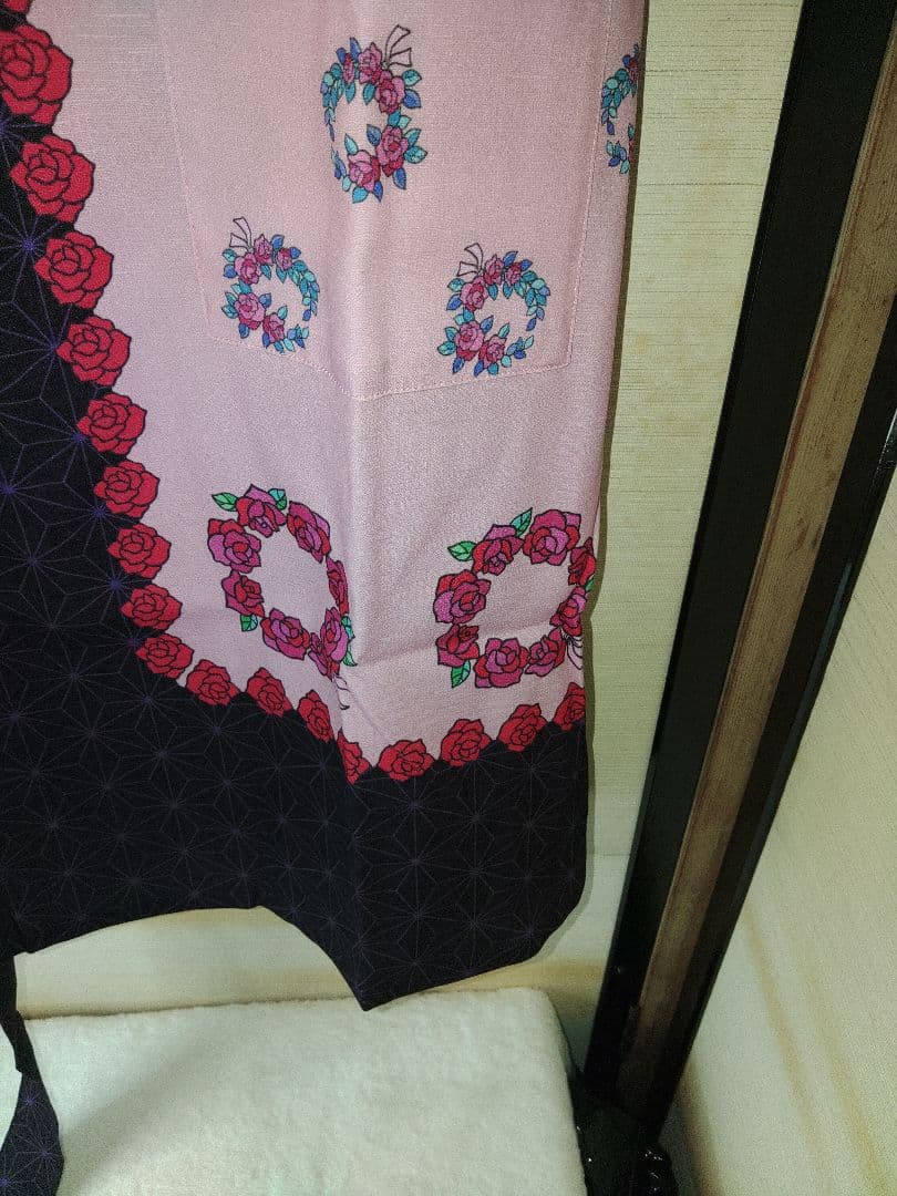 アナスイエプロン 鬼滅の刃　バラ柄 ドレスタイプエプロン