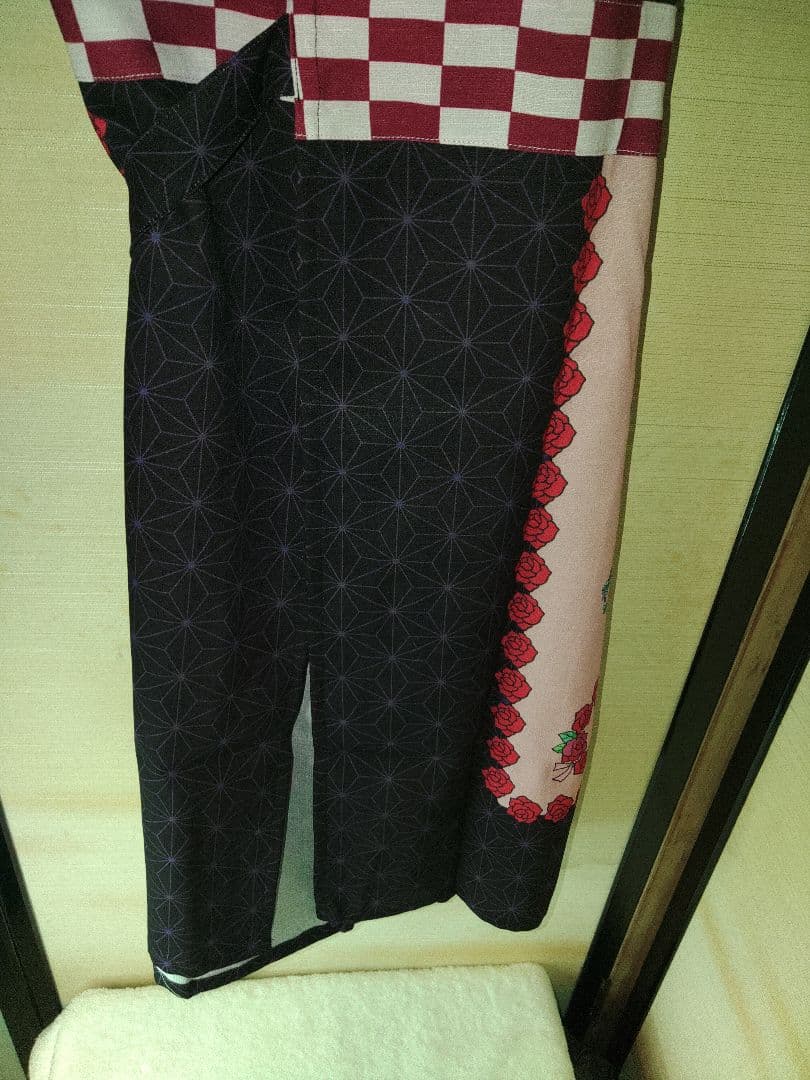 アナスイエプロン 鬼滅の刃　バラ柄 ドレスタイプエプロン