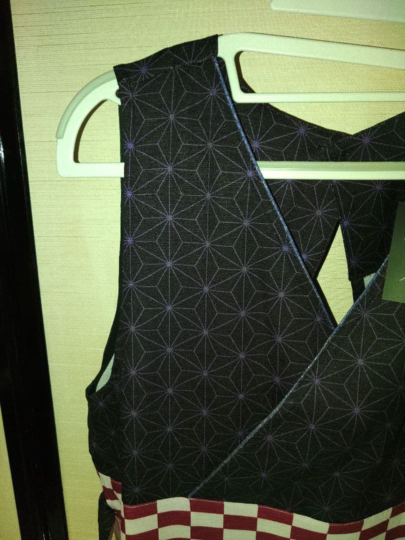 アナスイエプロン 鬼滅の刃　バラ柄 ドレスタイプエプロン