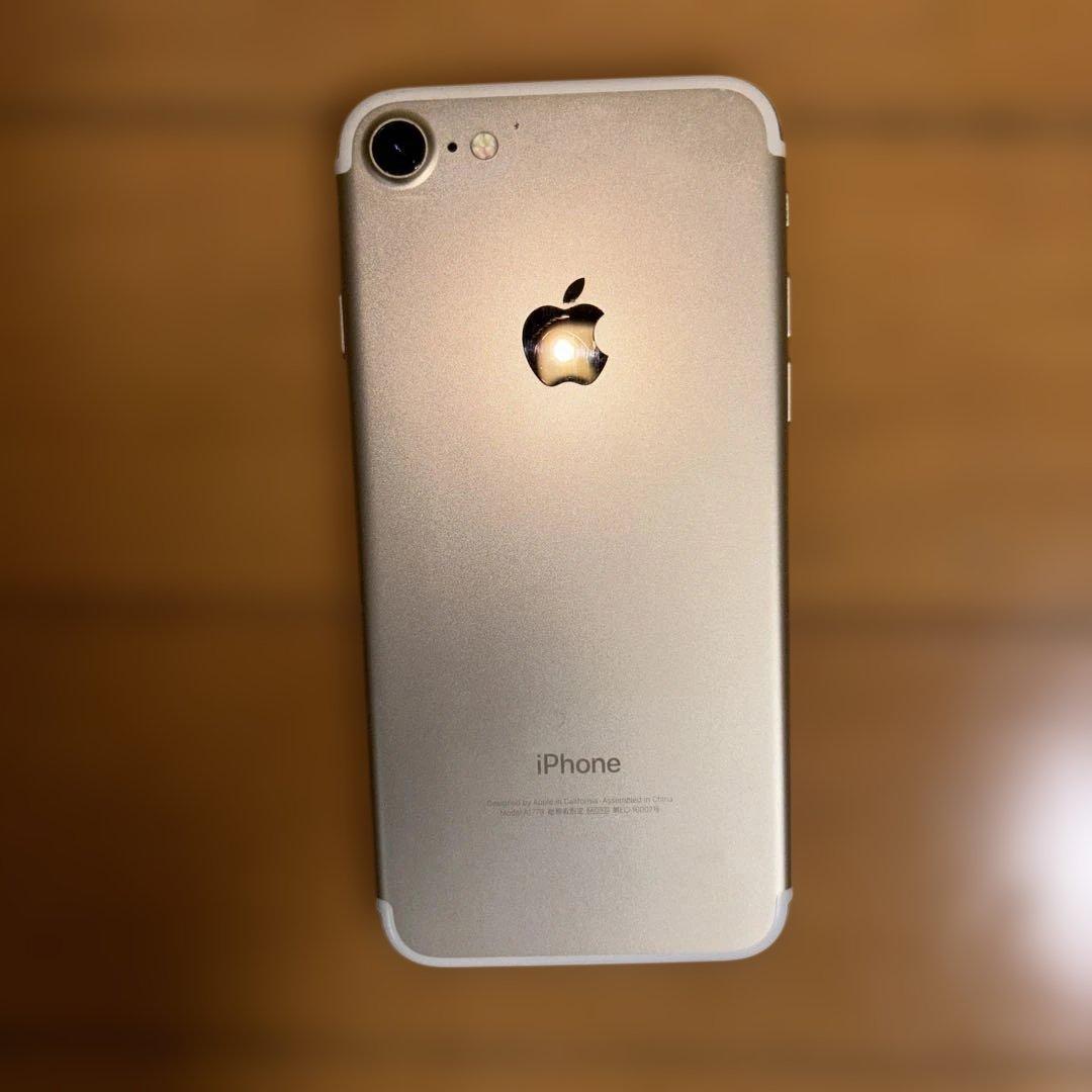 iPhone 7ゴールド本体