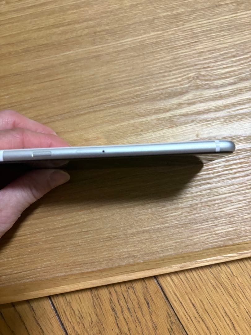 超美品★iPhone SE (第2世代) 64GB ホワイト 付属品あり