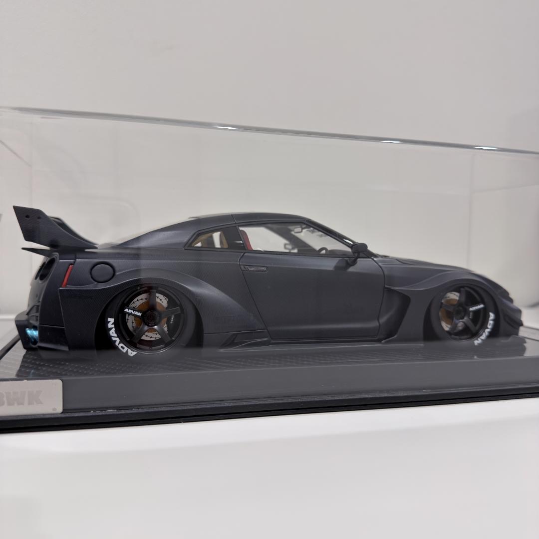 ミニカー LBWK R35GT-RR Davis&Giovanni 1/18
