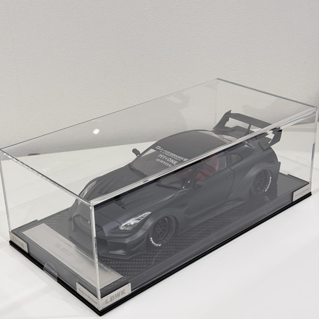 ミニカー LBWK R35GT-RR Davis&Giovanni 1/18