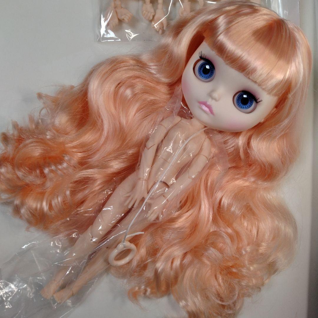 オレンジピンクベージュ新品アイシードールニューフェイス本体のみ