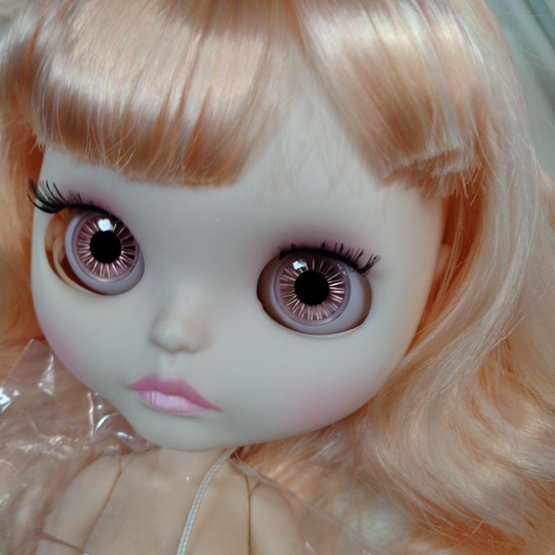 オレンジピンクベージュ新品アイシードールニューフェイス本体のみ