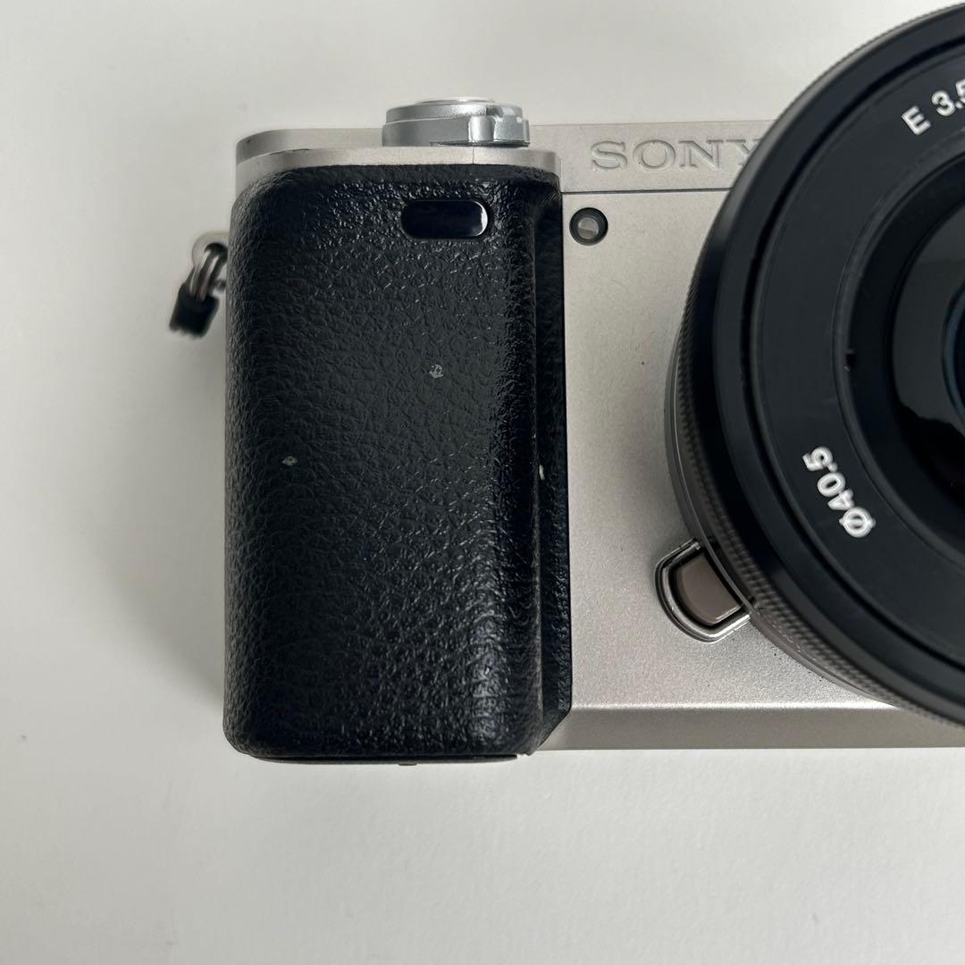 ［値下中］SONY α6000 ILCE-6000Y ダブルズームレンズキット