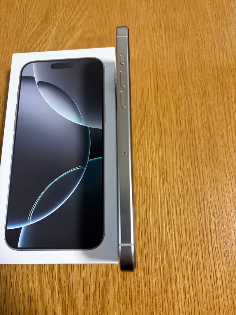 【超美品】iPhone16pro MAX ホワイトチタニウム