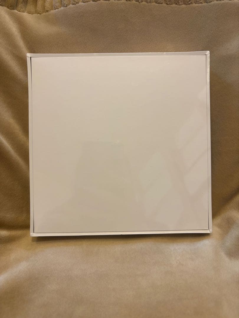 ♦︎Rakuten Hand 5G P780 ホワイト 未開封 SIMフリー