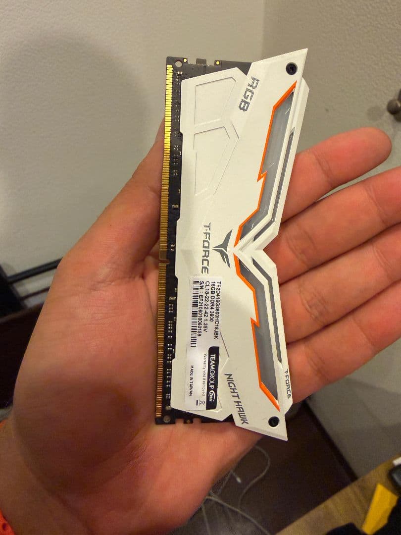 メモリー 32 GB TEAMGROUP NIGHT HAWK DDR4 RAM RGB