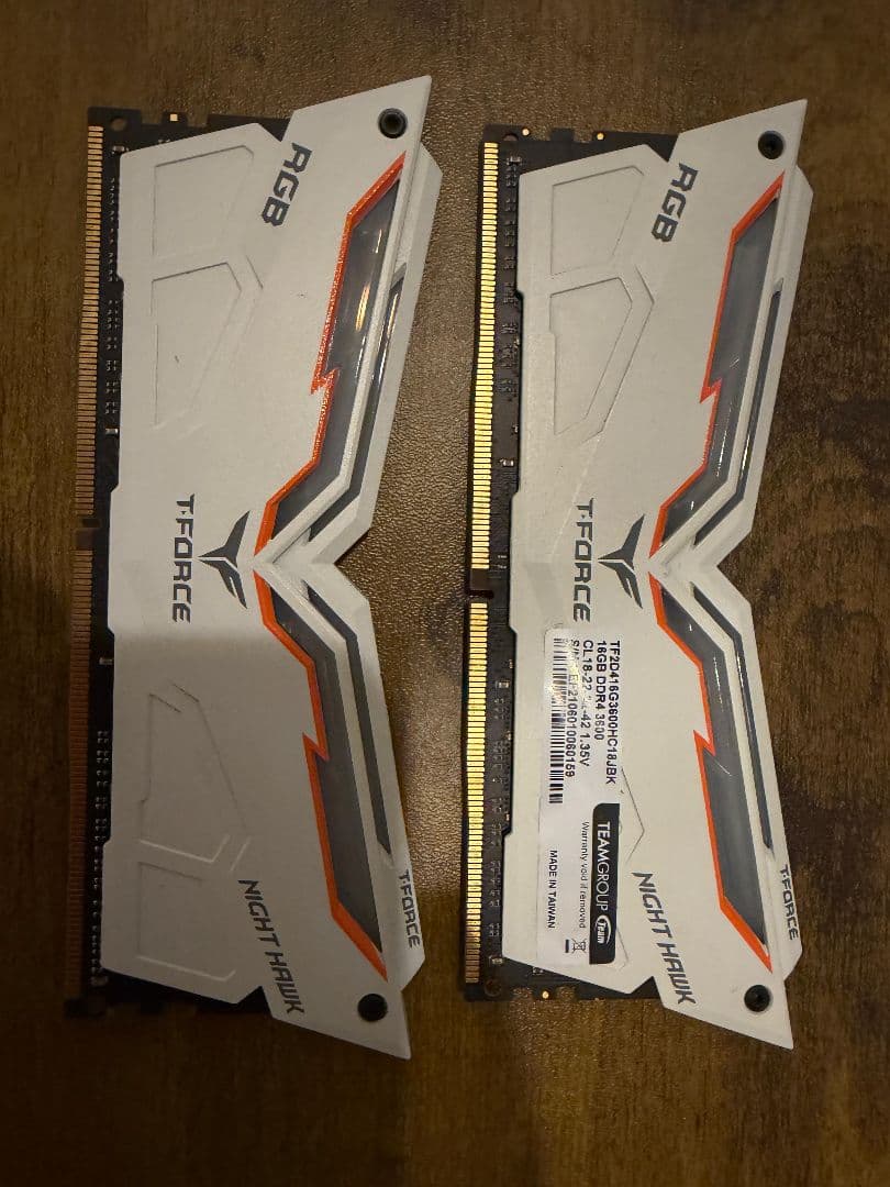 メモリー 32 GB TEAMGROUP NIGHT HAWK DDR4 RAM RGB