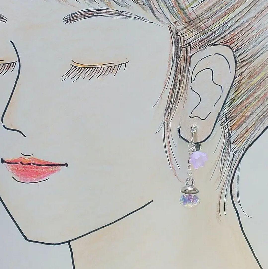 【355】ガラスドームとお花のイヤリング／ピアス