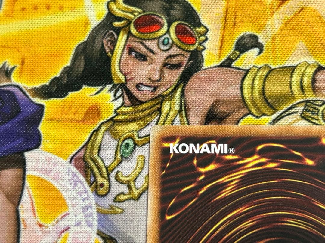 スカーレッド・ノヴァ・ドラゴン プリズマ 遊戯王 絵違い