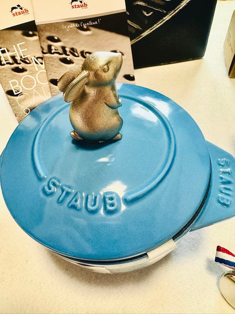 staub ストウブ 両手鍋 ココット 限定品 蓋専用ノブです 純正品❗️