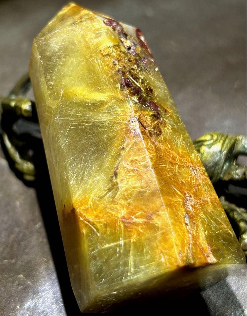 ☆最高級！フラワー　ゴールド　ガーデン　ルチル　原石　六角柱　帝王秘宝