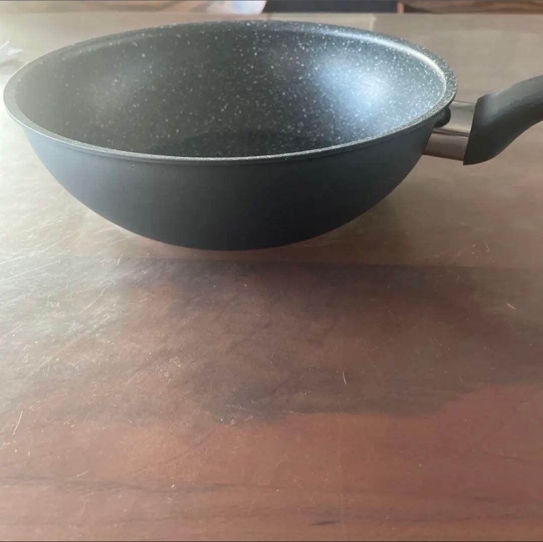 新品　未使用　vkb 鍋　フライパンセット 包丁2本付き