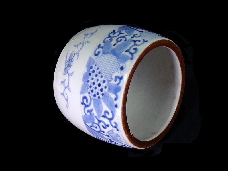 古伊万里　染付　花に唐草の図　火入れ　E613AS-fbqh