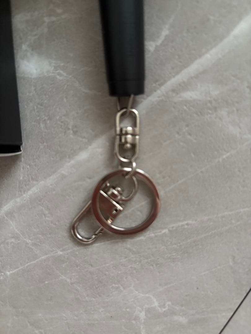 G-DRAGON ジヨン ミニペンライト キーリング キーホルダー 美品⭐︎