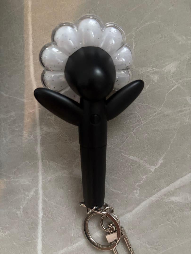 G-DRAGON ジヨン ミニペンライト キーリング キーホルダー 美品⭐︎