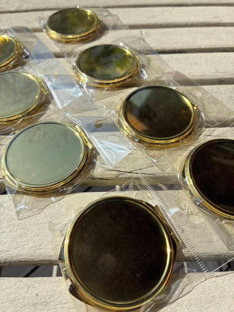 丸型コンパクトミラー ゴールド 拡大鏡付き 8個セット (72×66)