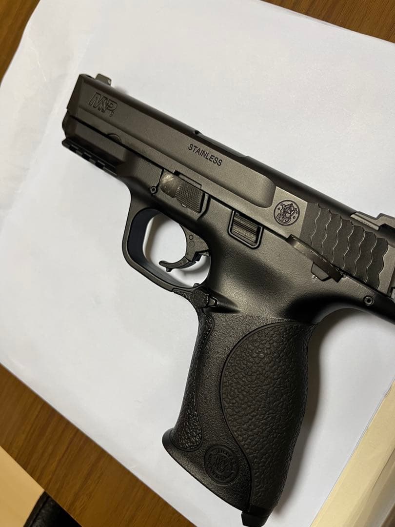 M&P 9 東京マルイ　ガスブローバックとマガジン3つ