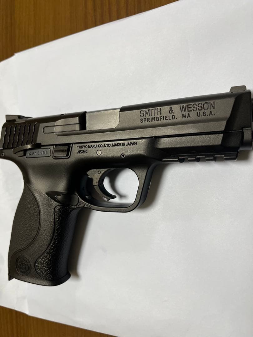M&P 9 東京マルイ　ガスブローバックとマガジン3つ