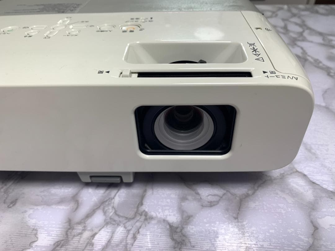 EPSON エプソン プロジェクター EB-825