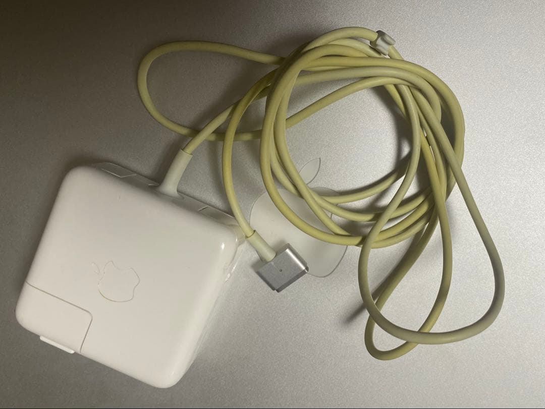 【今月まで】AppleMacBookAir13インチ 8GB 256GB箱無し