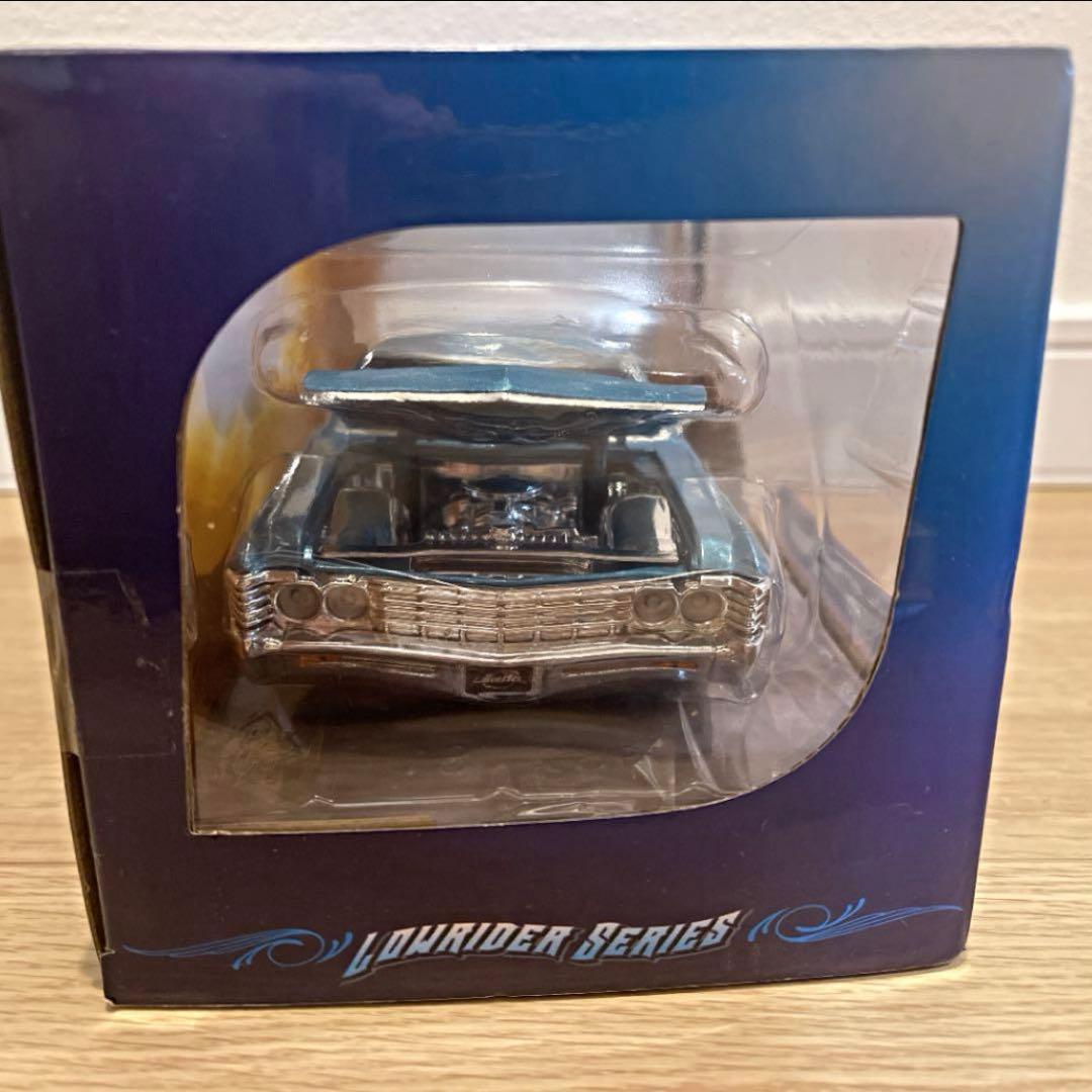 新品絶品1/24 ローライダー　1967インパラ　ミニカー　jada toys