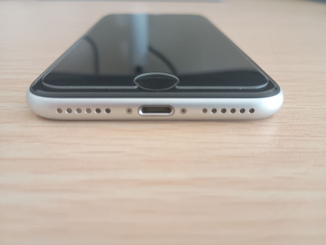 iPhone SE 第2世代 se2 64GB 本体 ホワイト SIMフリー