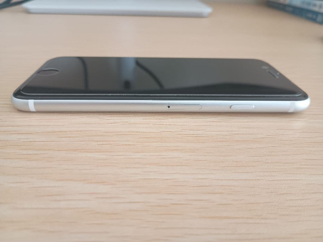 iPhone SE 第2世代 se2 64GB 本体 ホワイト SIMフリー