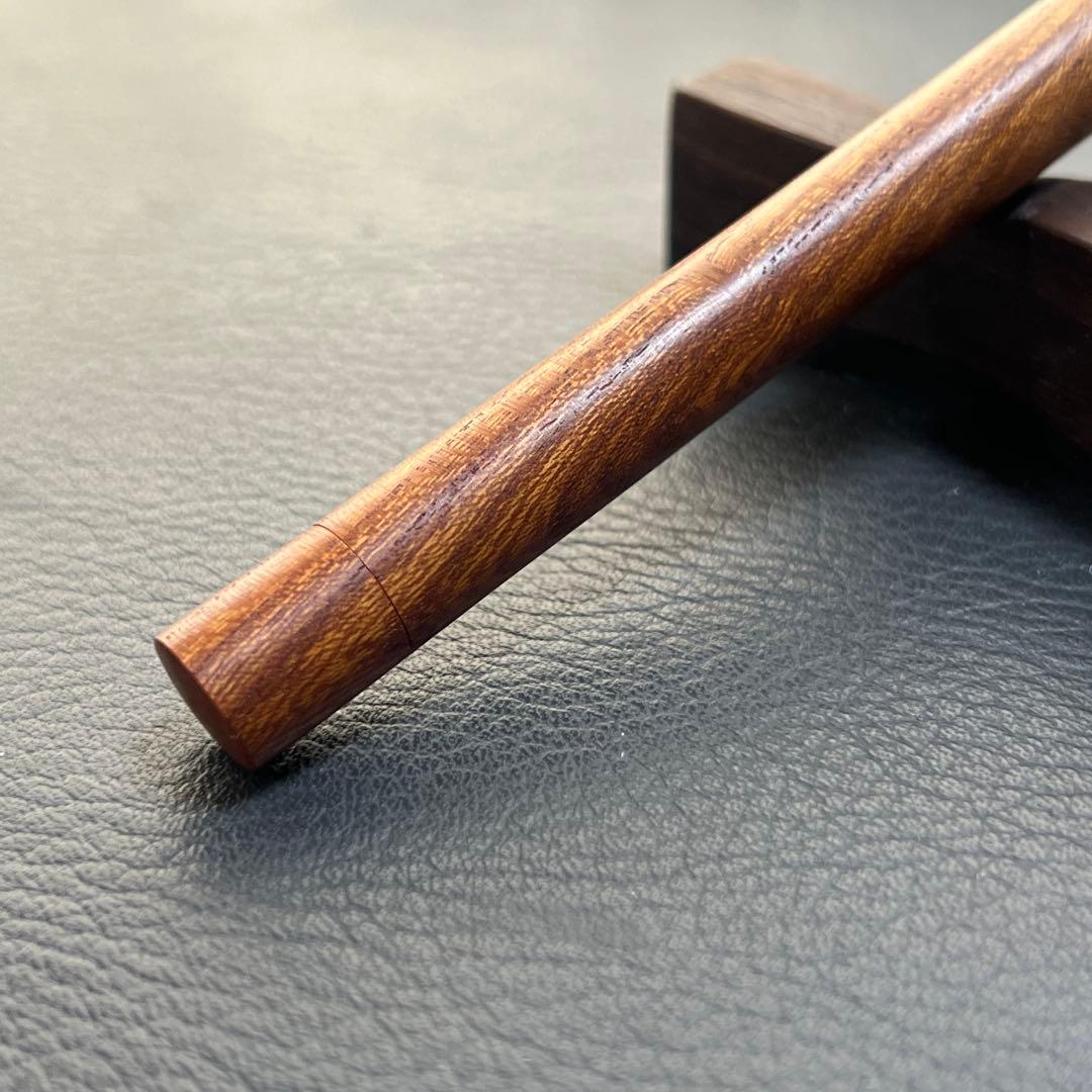 27赤ケヤキ木製キャップ芯ケース　木目揃え