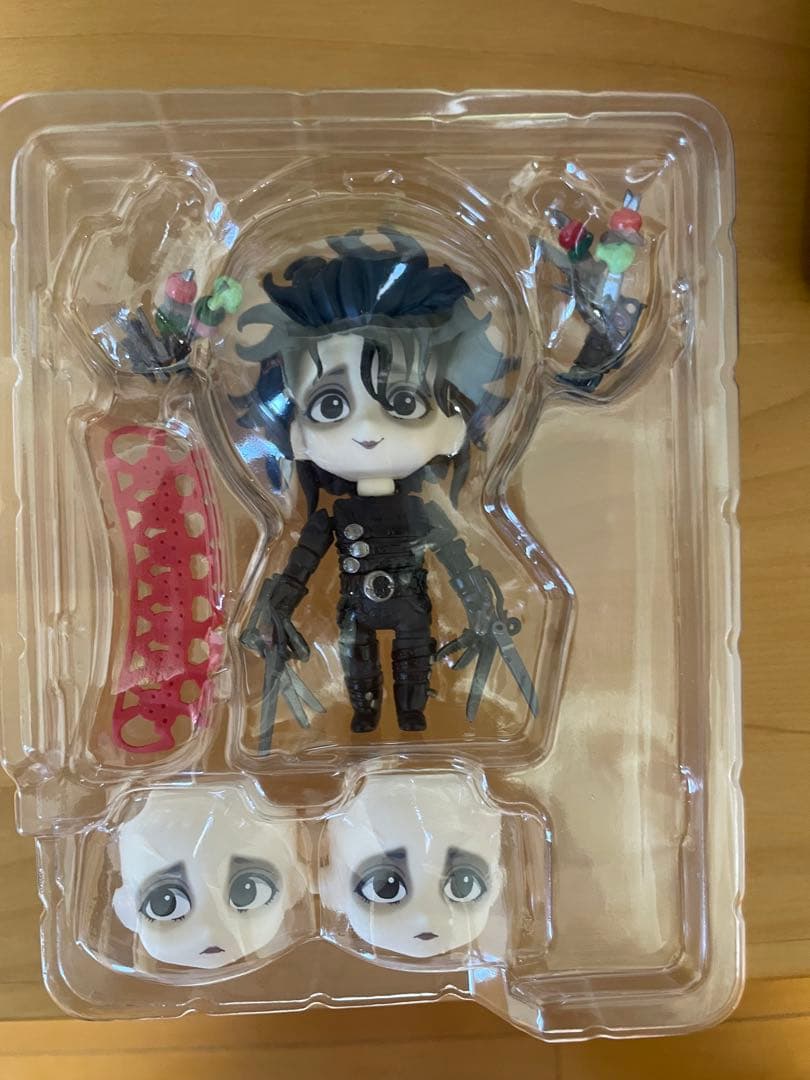 エドワード・シザーハンズ フィギュア ねんどろいど　背景シートなし
