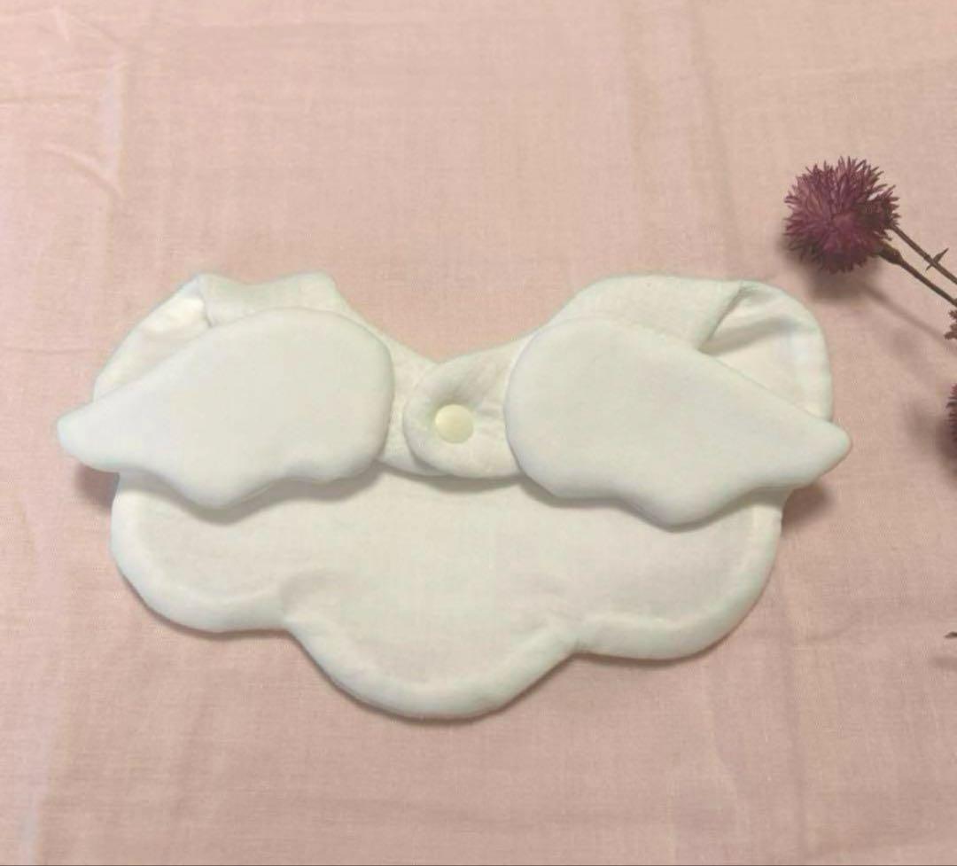 100 ハンドメイドスタイ　天使の羽　ベビースタイ