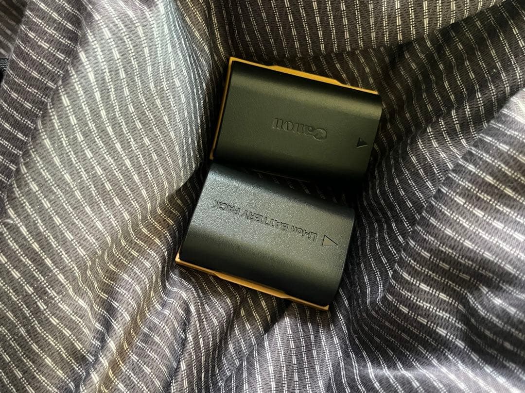 NIKON COOLPIX P600 カメラ　カメラショルダー　三脚セット