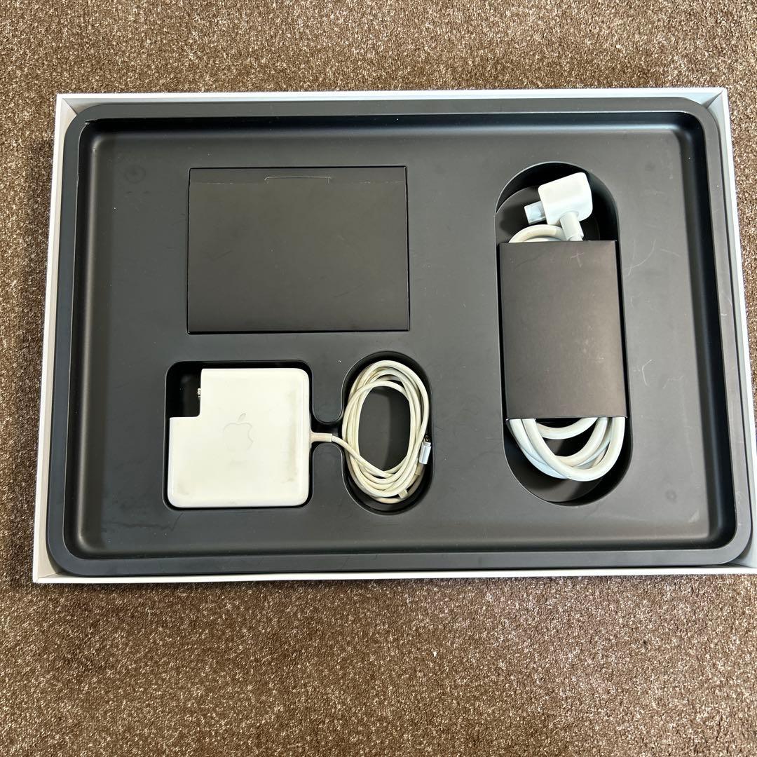 Apple MacBook Pro本体 充電器付き