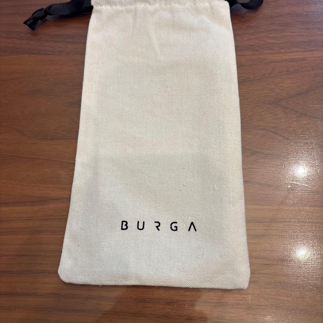 新品⭐︎iPhone 16 BURGA ELITE ブラック ストライプケース