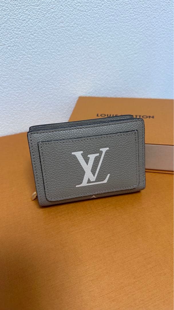 Louis Vuitton モノグラム 二つ折り財布 グレー