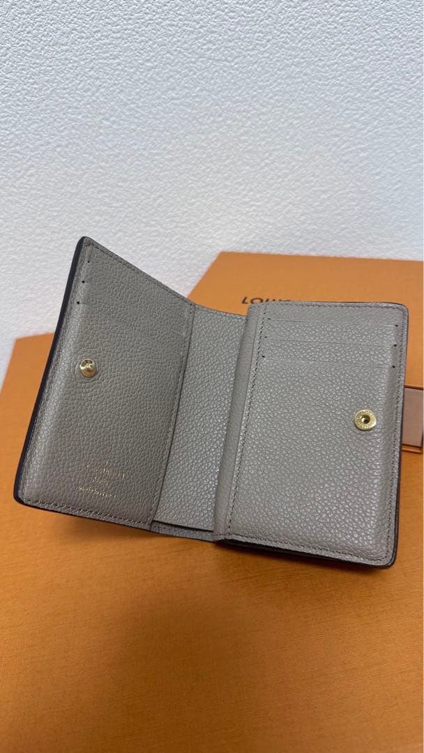 Louis Vuitton モノグラム 二つ折り財布 グレー