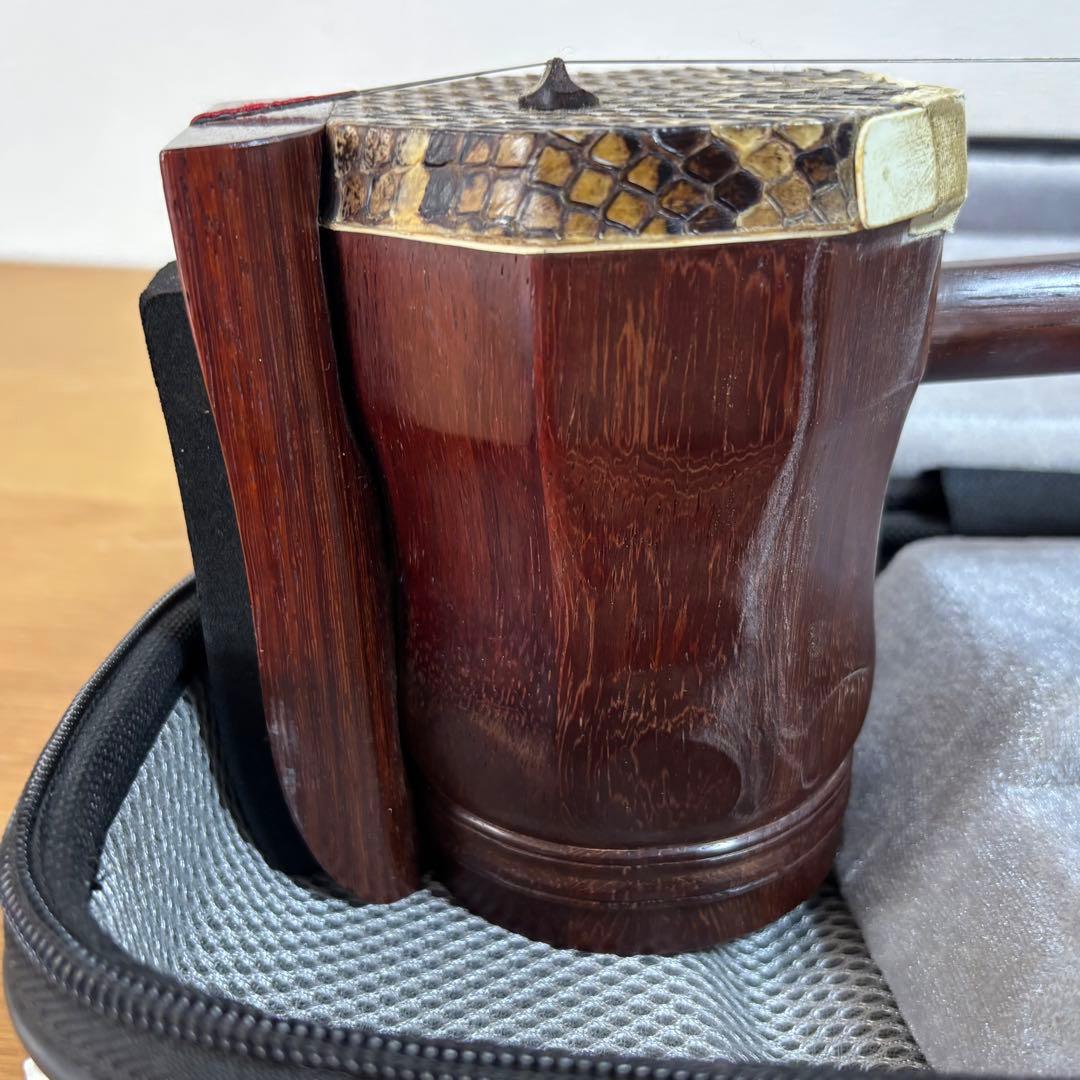 【紅楼 二胡】紅木 蛇皮 本格中国楽器 ケース弓付