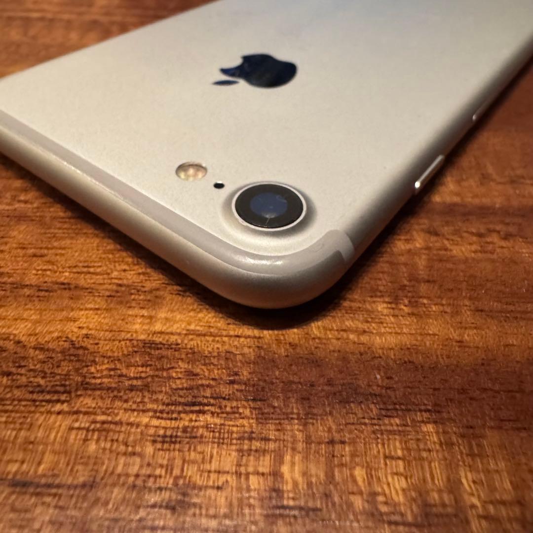 【本体のみ】iPhone7 32GB SIMフリー シルバー 86％ ⑦