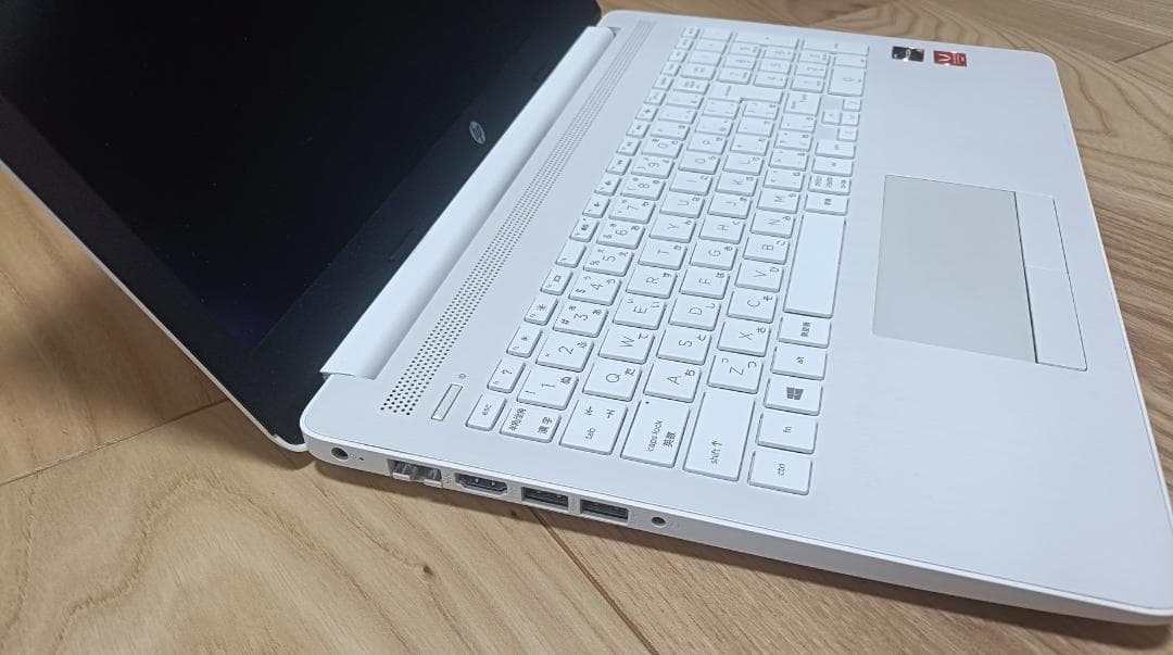 HP laptop model 15-db0161AU ノートPC ホワイト
