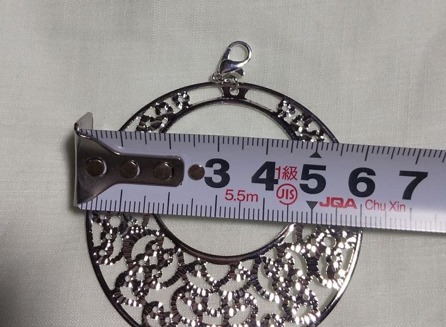 大きめ透かしシルバーマスクチャーム２個セット⭐️☆ハンドメイド