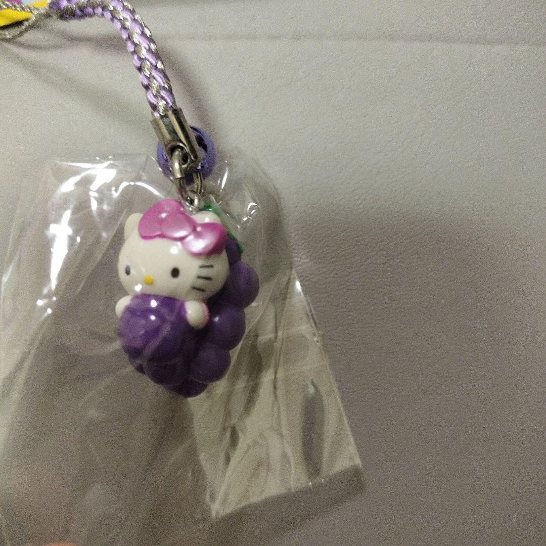 へ*可様 【新品タグ付き】ご当地キティ　根付け　巨峰　2014 山梨レア　サンリ