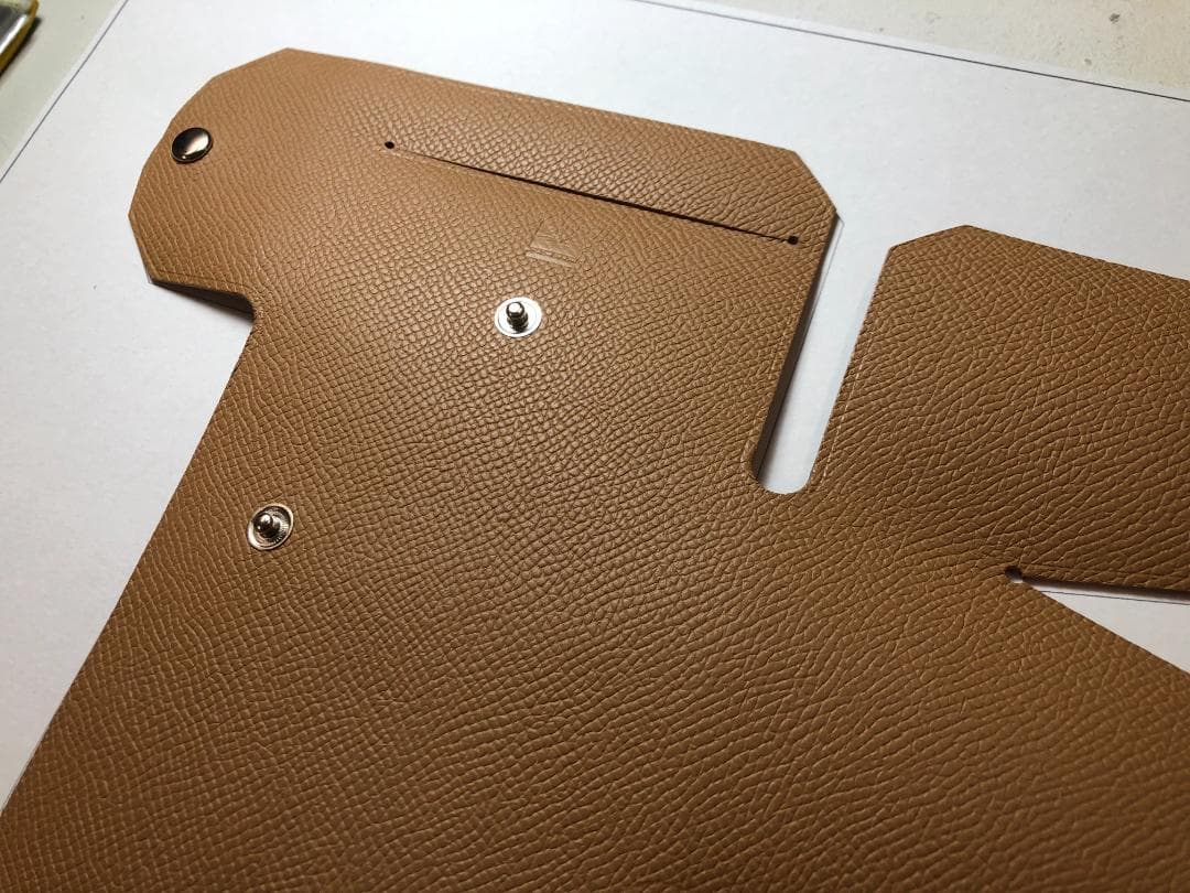 yEncase / Veau Epsom (Gold) - 構造体