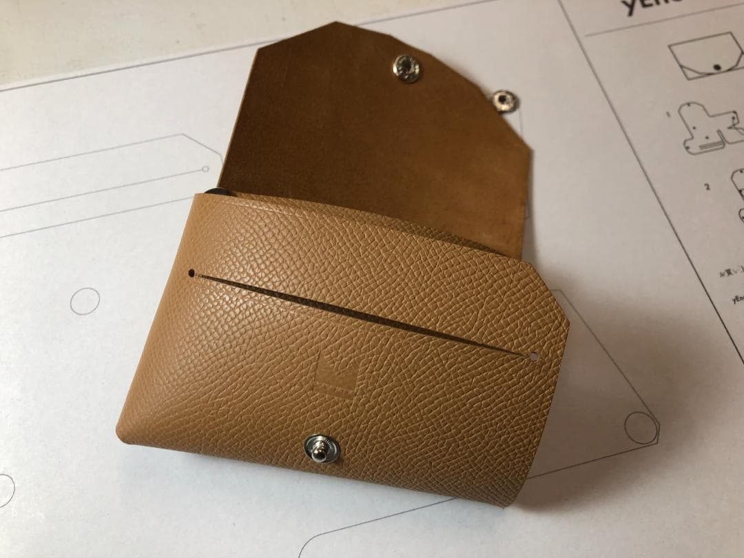 yEncase / Veau Epsom (Gold) - 構造体